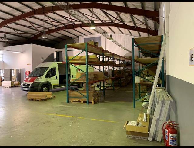 INDUSTRIAL PROPERTY TO RENT IN PAARDEN EILAND